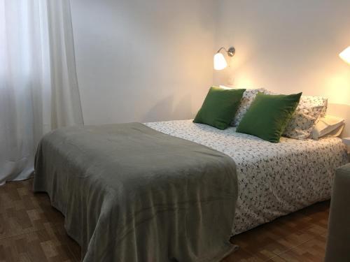 Estudios Ciudad Jardin Appartement *